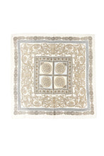 Load image into Gallery viewer, Scarf Sutton
