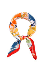 Load image into Gallery viewer, Scarf Capri
